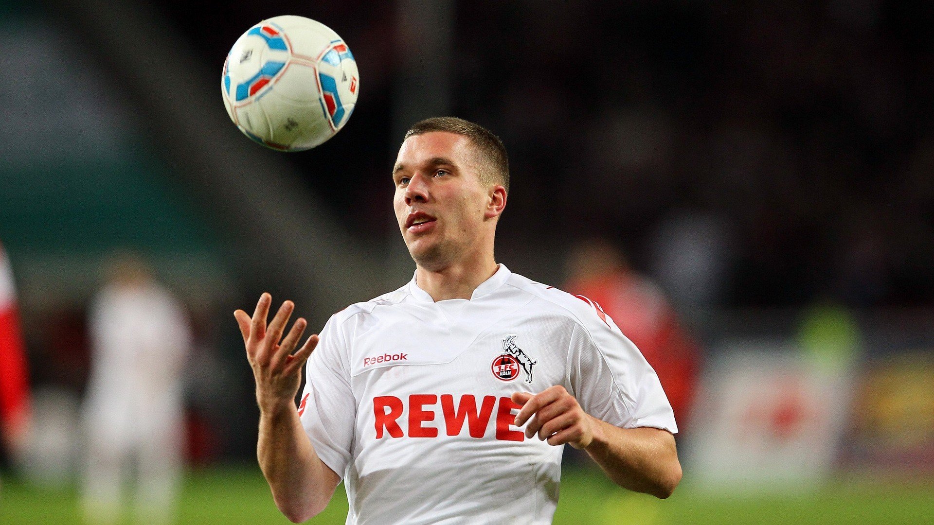 塞维利亚的节奏掌控，格纳布里如何成为击溃曼联的关键先生