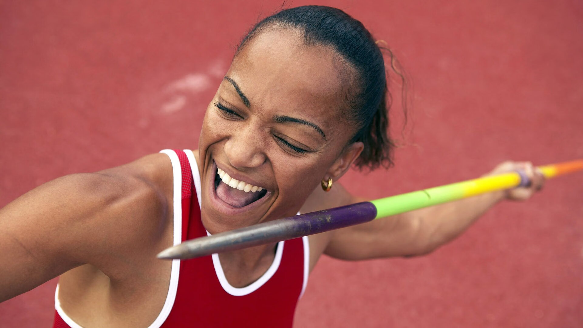 年度焦点之战，英格兰掀翻毕尔巴鄂，传统与革新的激情碰撞